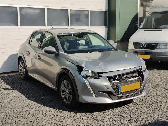 Peugeot 208 EV Allure 50kWh picture 3