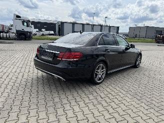 Mercedes E-klasse E300 BLEUTEC HYBRID AMG PAKKET LED NAVI picture 5