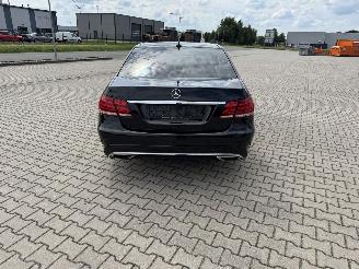 Mercedes E-klasse E300 BLEUTEC HYBRID AMG PAKKET LED NAVI picture 6