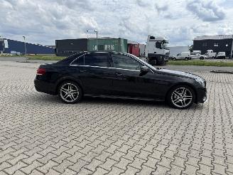 Mercedes E-klasse E300 BLEUTEC HYBRID AMG PAKKET LED NAVI picture 4