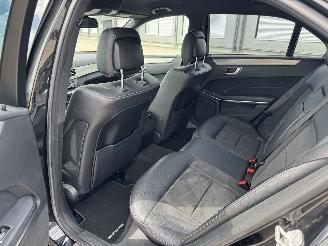 Mercedes E-klasse E300 BLEUTEC HYBRID AMG PAKKET LED NAVI picture 11
