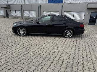Mercedes E-klasse E300 BLEUTEC HYBRID AMG PAKKET LED NAVI picture 8