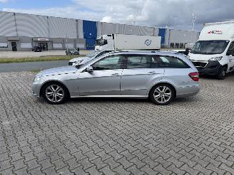 Mercedes E-klasse E220 CDI AUTOMAAT SCHUIFDAK ELEGANCE picture 4