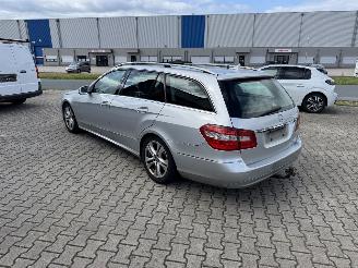 Mercedes E-klasse E220 CDI AUTOMAAT SCHUIFDAK ELEGANCE picture 3