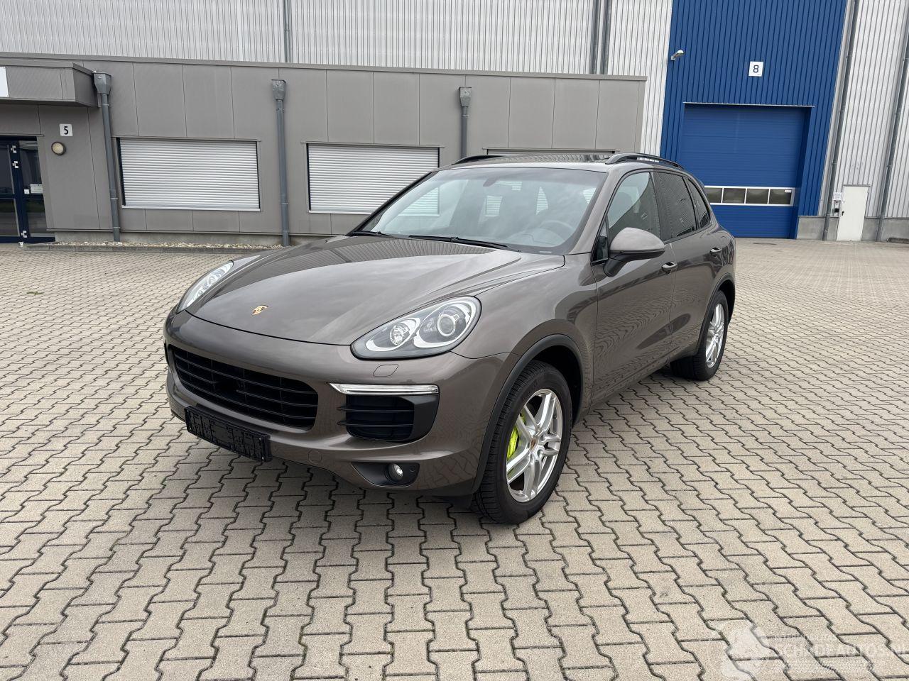Porsche Cayenne S E-HYBRID Panorama Xenon Leder Voll