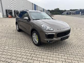 Porsche Cayenne S E-HYBRID Panorama Xenon Leder Voll picture 3