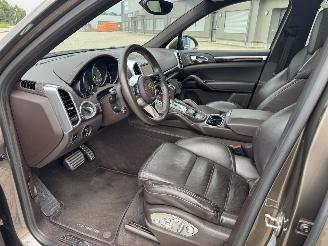 Porsche Cayenne S E-HYBRID Panorama Xenon Leder Voll picture 9