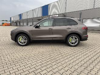 Porsche Cayenne S E-HYBRID Panorama Xenon Leder Voll picture 8