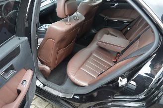Mercedes E-klasse E220 CDI Aut Avantgarde Panorama dach Full Leder Comand Kamera picture 10