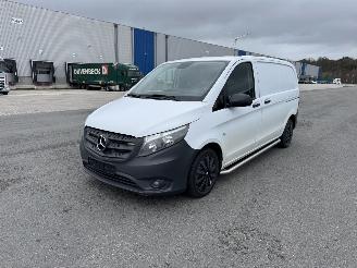 damaged passenger cars Mercedes Vito Vito Kasten 114 CDI Kompakt Automatik Klima L + R Schiebetur 2016/6