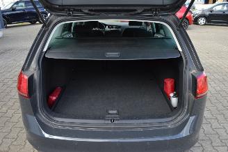 Volkswagen Golf VII 1.6 TDI 77KW KOMBI NAVI KLIMA SHZ picture 9
