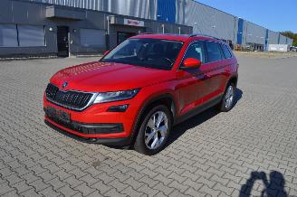 krockskadad bil auto Skoda Kodiaq 1.5 TSI DSG STYLE EDITION PANORAMA LED 7 SITZE 2019/3