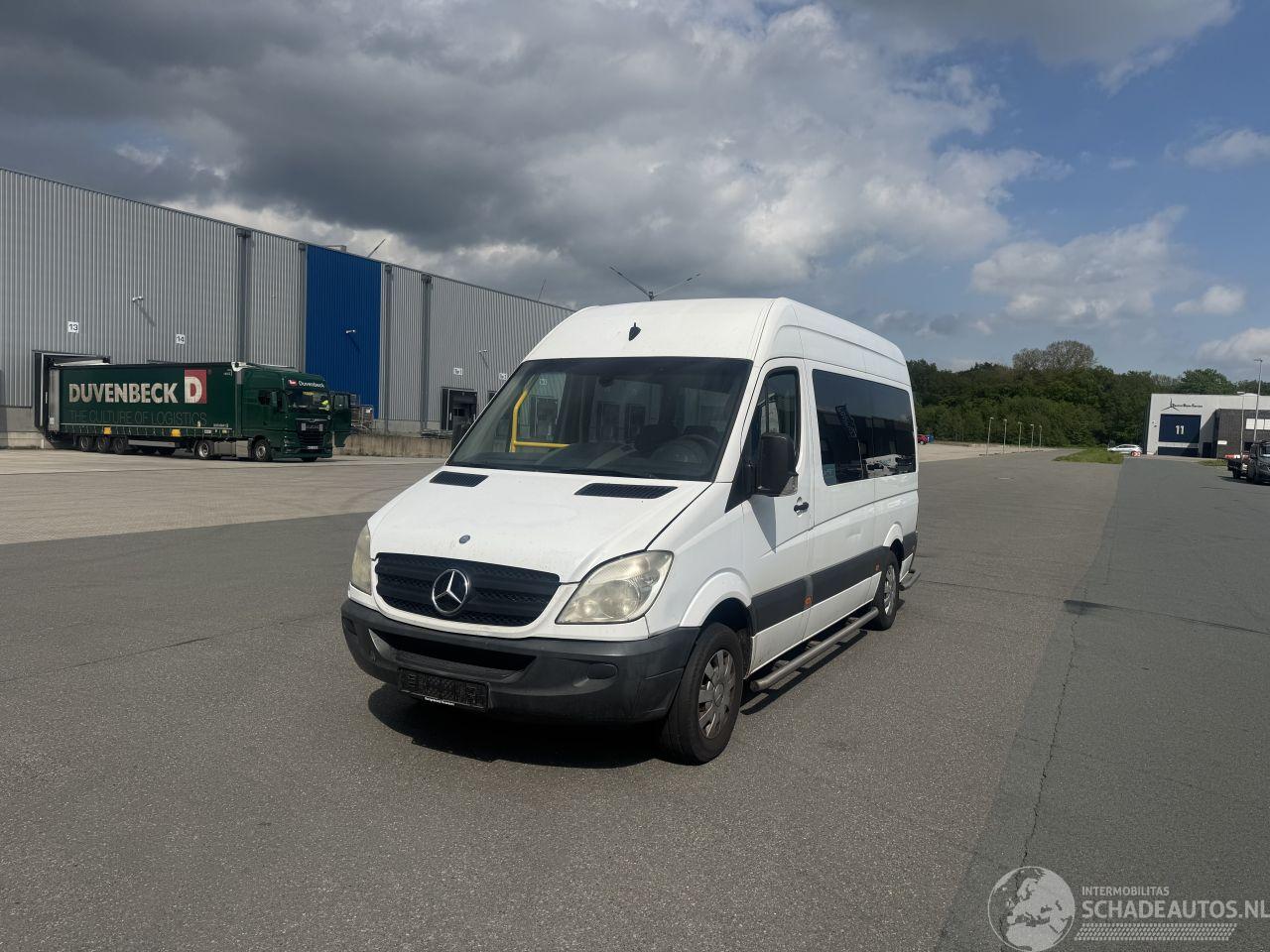 Mercedes Sprinter 311 CDI AUTOMATIK KLIMA 9 SITZE ROLLSTUHLRAMPE