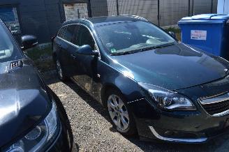 Damaged car Opel Insignia 2.0 CDTI 125 KW KOMBI EURO 6 2015/5