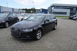 Unfallwagen Audi A4 2.0 TDI AUT 105 KW FACELIFT NW MODEL 2012/3