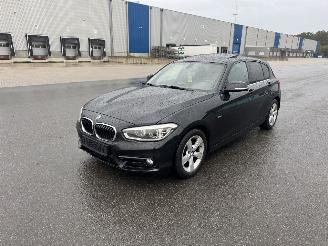 Vaurioauto  passenger cars BMW 1-serie 116d Sport-Line Klima Navi Schiebdach voll 2015/11