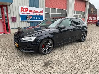 Unfallwagen Audi A3 SPORTBACK 8V 1.4 122pk 2013/4