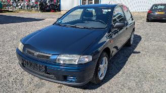Vrakbiler auto Mazda 323 1.4 1997/11