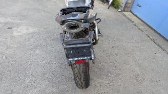 Honda VFR 750 RC24 picture 5