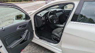 Mercedes A-klasse 180d 7G-DCT picture 9