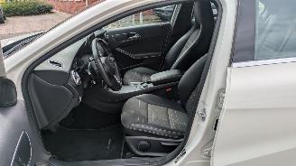 Mercedes A-klasse 180d 7G-DCT picture 10