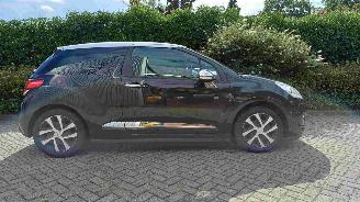 Citroën DS3 1.6 e-HDi So Chic picture 11