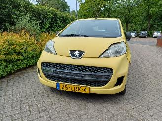 Peugeot 107 1.0-12V XR picture 13