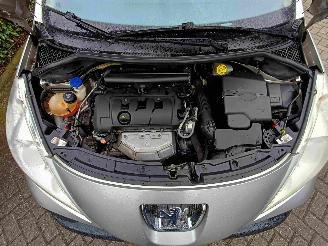 Peugeot 207 SW 1.6 VTi X-line automaat picture 13