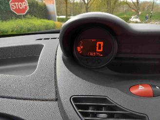 Renault Twingo 1.2 Acces airco MOTORSCHADE picture 9