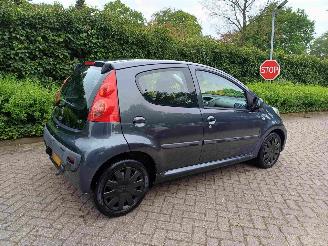 Peugeot 107 1.0-12V XR 5drs airco picture 2