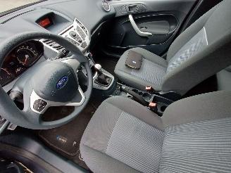 Ford Fiesta 1.25 Champion 5drs airco picture 5