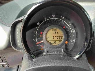 Toyota Aygo 1.0 VVT-i x-play picture 9