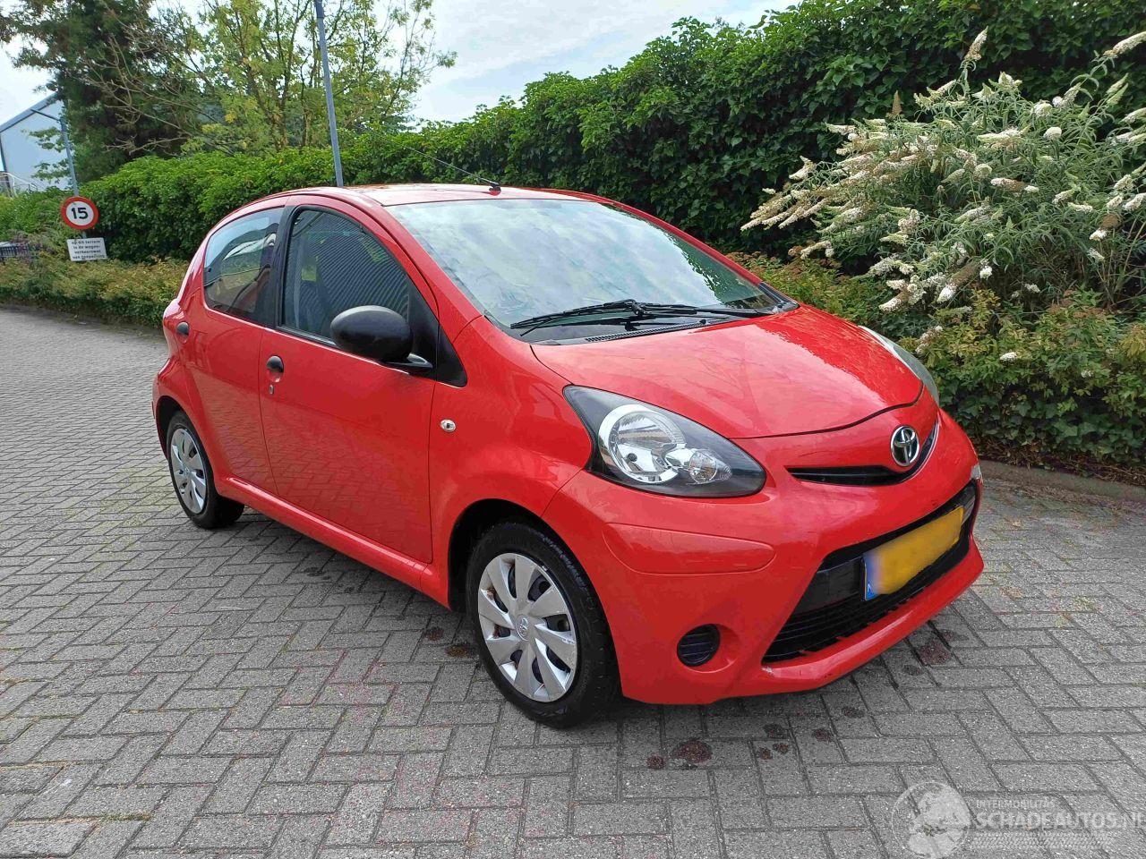 Toyota Aygo 1.0 VVT-i Now airco 5drs