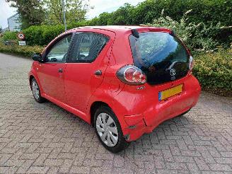 Toyota Aygo 1.0 VVT-i Now airco 5drs picture 4