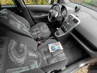 Opel Agila 1.2 edition airco NAP picture 5