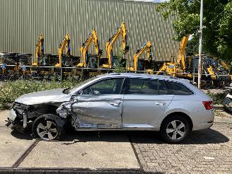 skadebil auto Skoda Superb 15tsi 110kW 2022/2