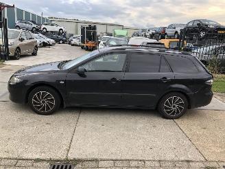 Vaurioauto  passenger cars Mazda 6 2.0i Automaat Combi 2008/1