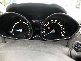 Ford Fiesta 16tdci 70kW E5 Airco Navi picture 7