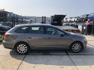 Schadeauto Seat Leon 14 TSI 92kW E6 ST 2015/5