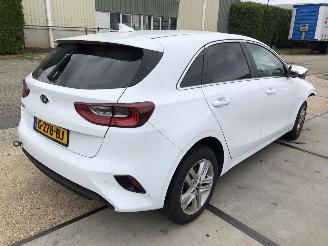Kia Ceed 14 t-gdi 103 kW E6 Automaat picture 4