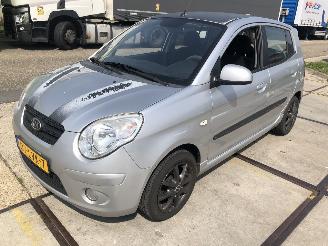 Kia Picanto 1.0i Airco, LM velgen picture 3