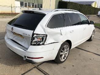 Skoda Octavia 15tsi 110kW E6 DSG Combi picture 4