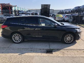 Avarii autoturisme Ford Focus 1.0 ecoboost 92kW Titanium Business 2021/1
