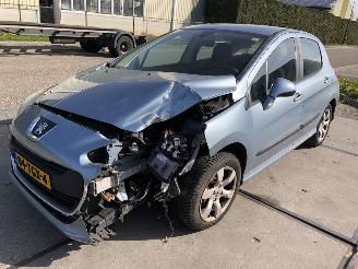 Peugeot 308 16hdi 68kW E5 5drs picture 2