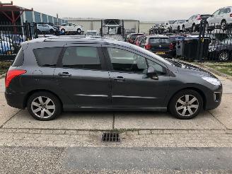 skadebil auto Peugeot 308 16vti 88kW E5 SW Panodak 2012/4