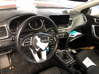 Kia Ceed Sportswagon 1.0 T-GDi MHEV DynamicLine Automaat picture 6