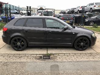 krockskadad bil auto Audi A3 2.0FSI 110kW Automaat SB 2004/10