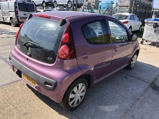 Peugeot 107 1.0i Active Airco 5 drs picture 4