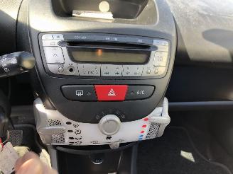 Peugeot 107 1.0i Active Airco 5 drs picture 8