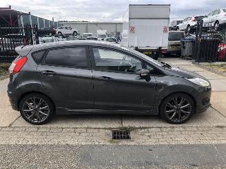 Vaurioauto  passenger cars Ford Fiesta 1.0 ecoboost 74kW ST-Line 2016/11